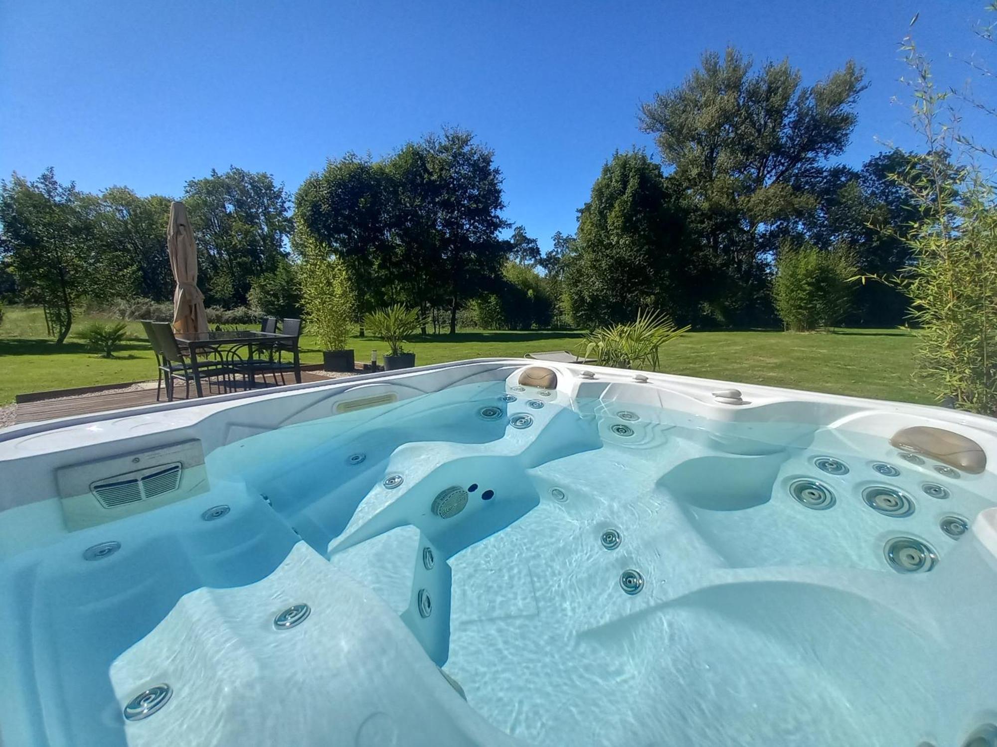 הוילה Campuzan L'Oasis Des Pyrenees מראה חיצוני תמונה